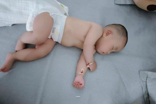 邵阳宝宝积食发烧怎么处理
